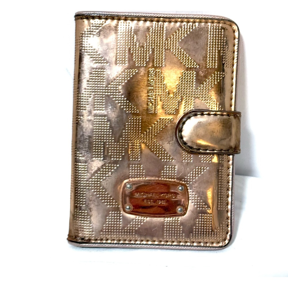 Michael kors rose gold wallet